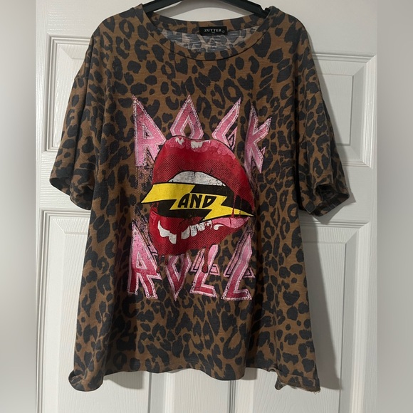 Zutter Tops - Rock and Roll Tee Shirt Leopard Print Size L